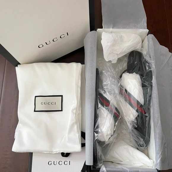 📌SOLD📌NEW Authentic Gucci Sandal 🩴 Black leather with Buckle. Size 36 - Picture 4 of 8